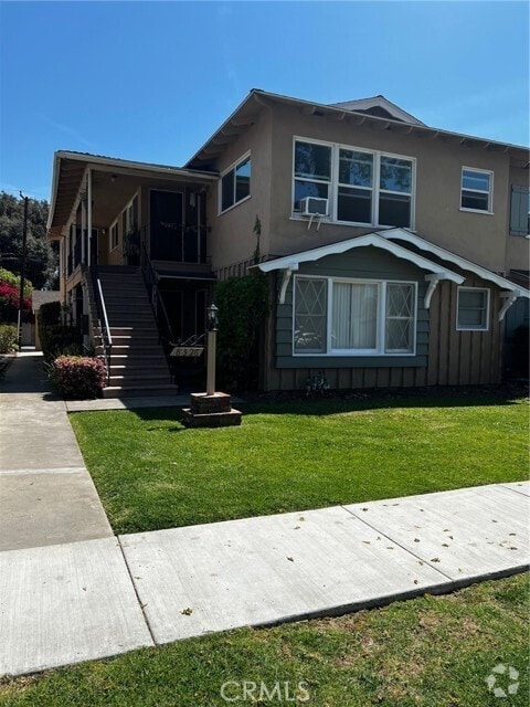 Building Photo - 8326 Sargent Ave