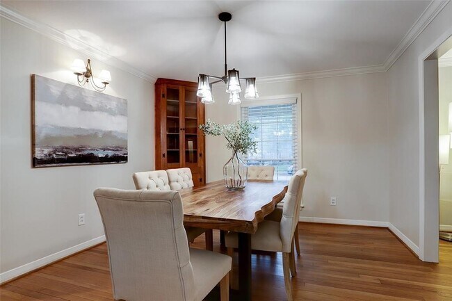 Foto del edificio - 4327 Wigton Dr