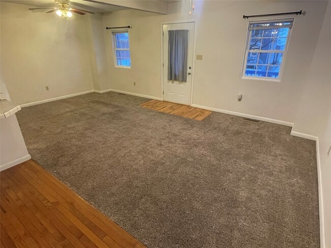 Foto del edificio - 817 W 2nd St