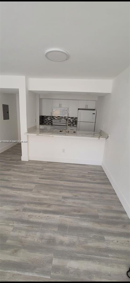 Foto del edificio - 18360 Mediterranean Blvd