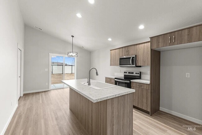 Foto del edificio - 2331 W Trout Lily St