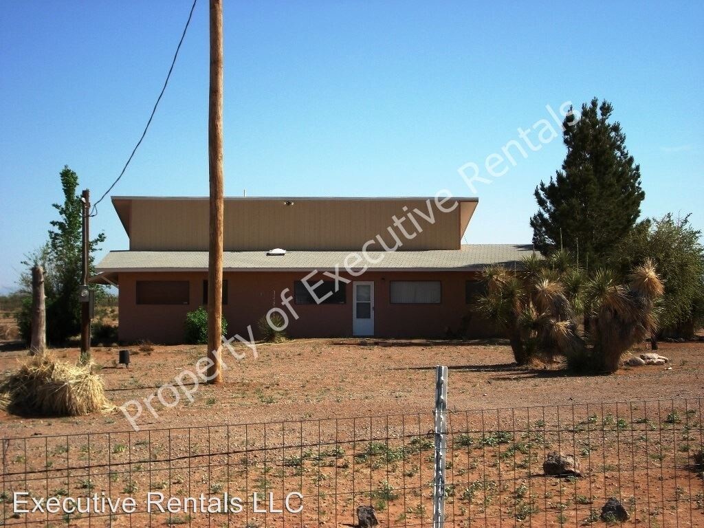 Primary Photo - 3 br, 2 bath House - 7655 El Centro