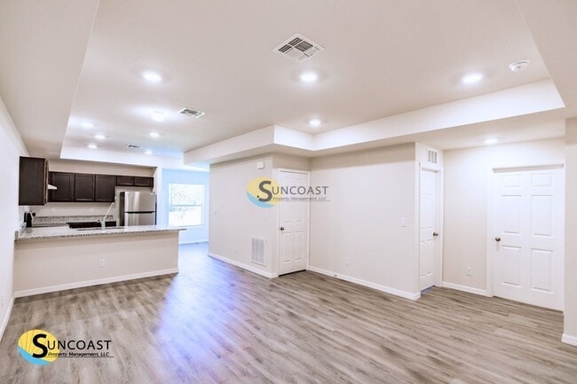 Building Photo - 12225 Tetzel Ave