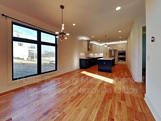 Foto del edificio - 1256 Thomas St