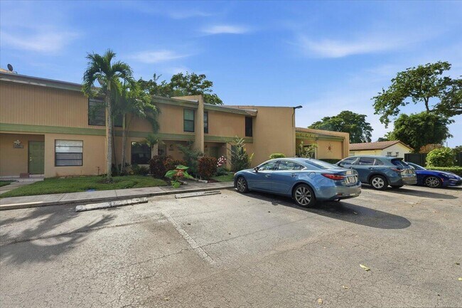 Foto del edificio - 9240 NW 14th St