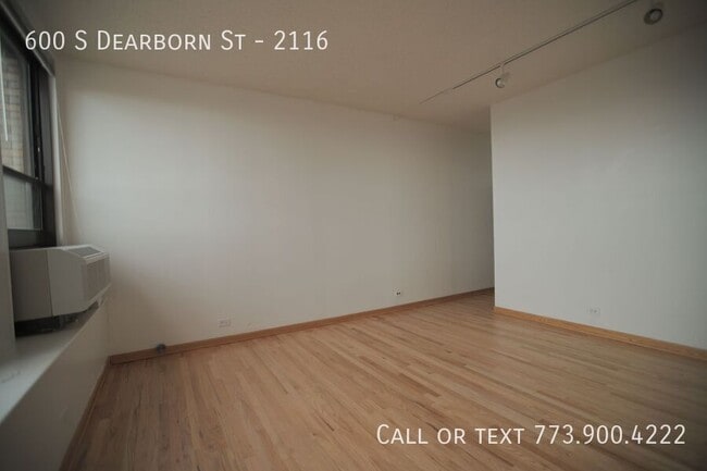 Building Photo - 600 S Dearborn St