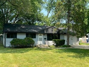 Building Photo - 16260 W Arlington Dr