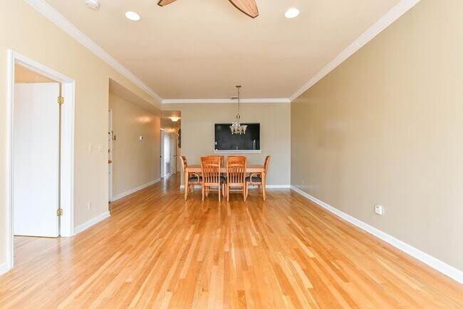 Building Photo - 441 Palisade Ave