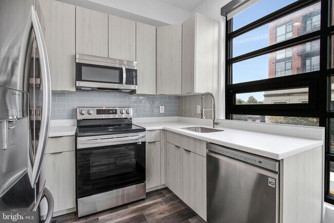 Foto del edificio - 506 H St NE