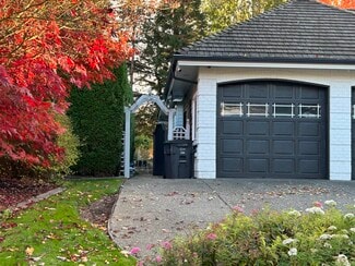 Building Photo - 16077 Morgan Creek Cres