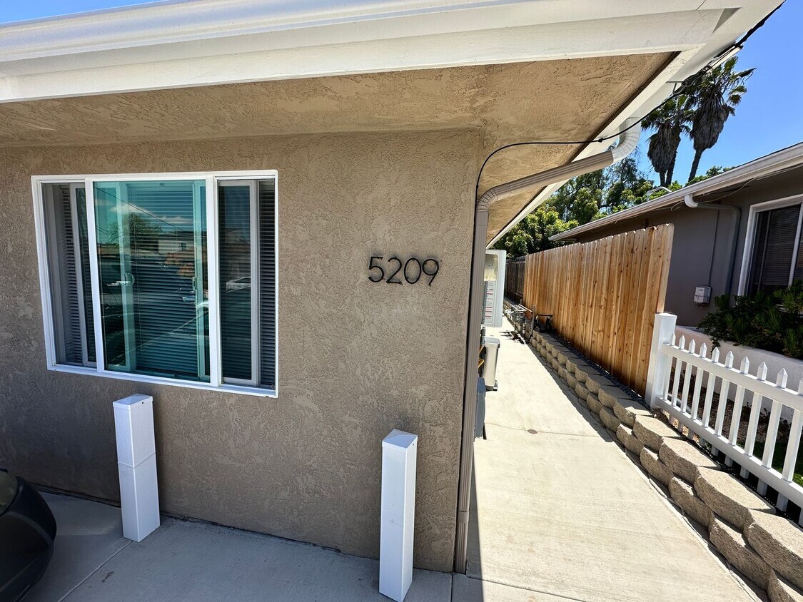 Foto principal - 5211 Tipton St