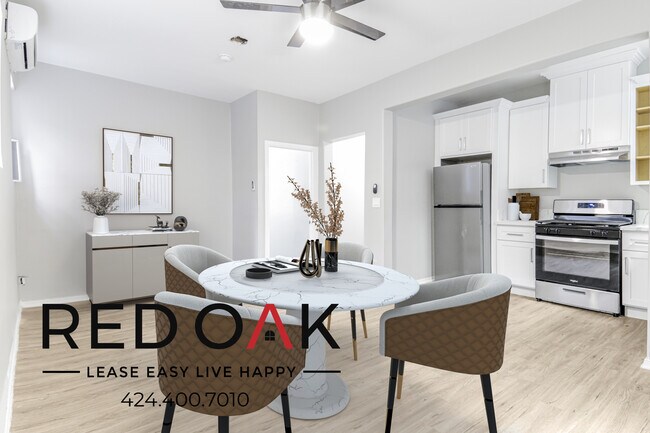 Building Photo - MOVE-IN SPECIAL! Gorgeous First Floor One ...