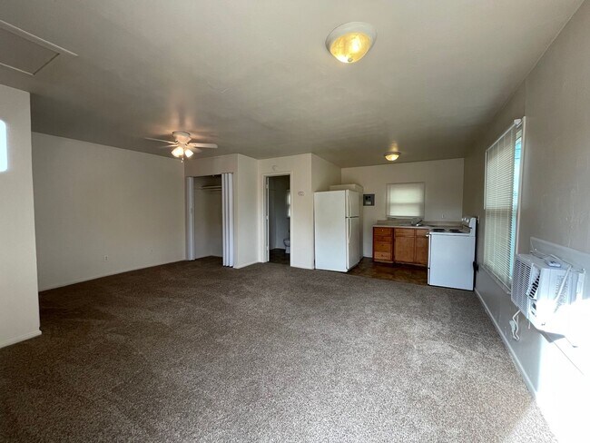 Building Photo - Affordable Efficiency Apt in Avondale