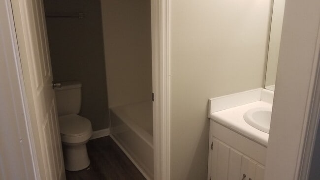 Building Photo - 4 Bedroom 2 bath Home in Valdosta, GA