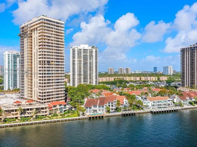 Building Photo - 19390 Collins Ave