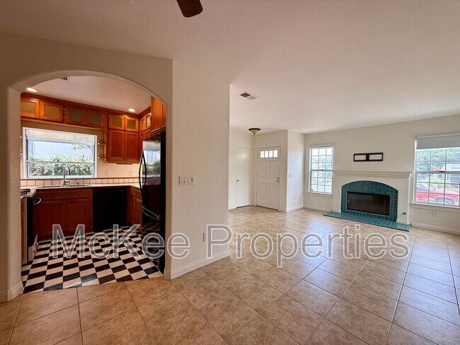 Foto del edificio - 4734 E Mountain View Dr