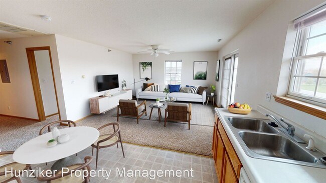 Building Photo - 2 br, 2 bath Apartment - 2410 Aspen 2410 A...