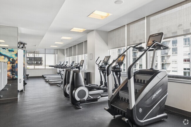 Gimnasio - 1225 Old Town