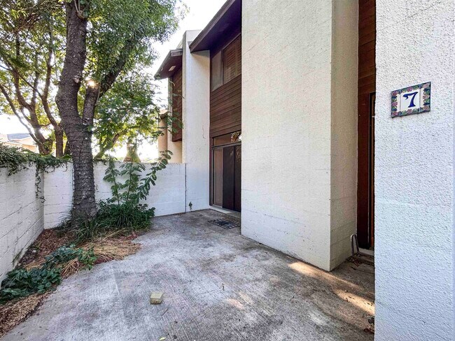 Foto del edificio - 7702 Springfield Ave