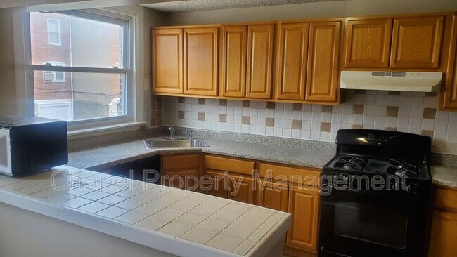 Foto del edificio - 7943 Temple Rd