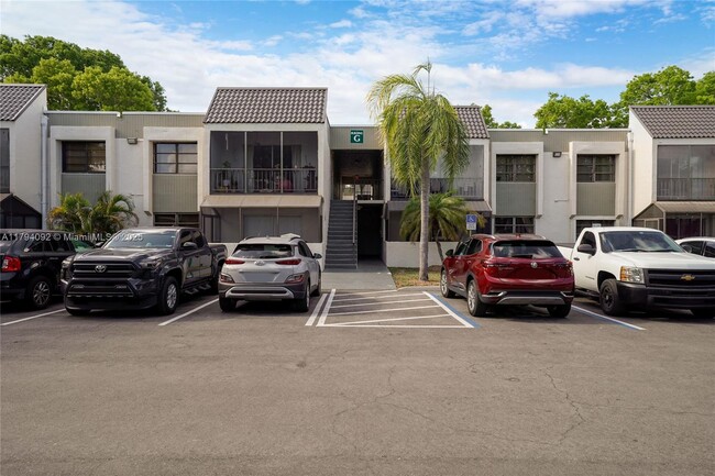 Foto del edificio - 7913 SW 104th St