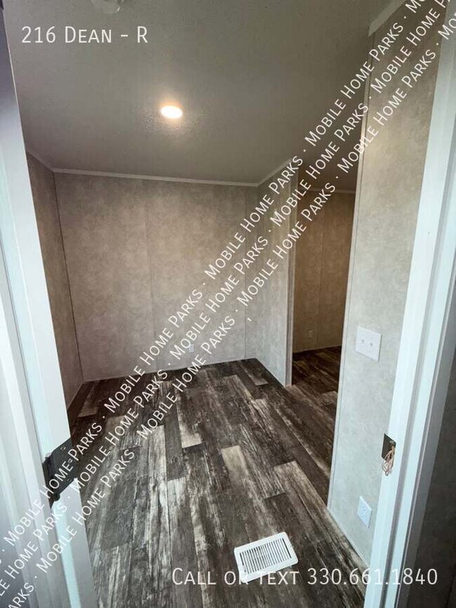 Foto del edificio - 216 Dean-R