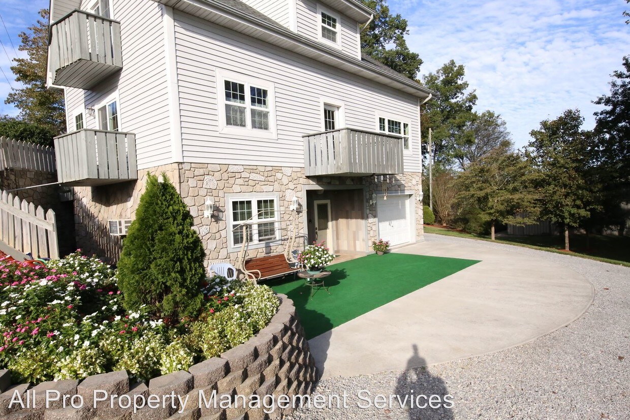 1436 Park Ln, Sevierville, TN 37876 House Rental in Sevierville, TN