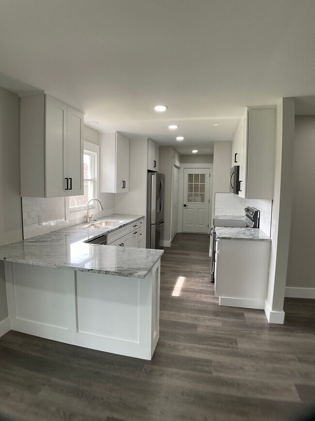 Foto del edificio - Gorgeous, Fully Renovated, 1 Level Living!