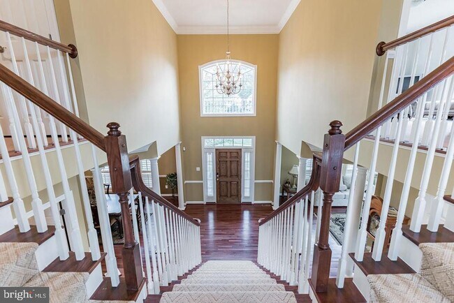 Building Photo - 15404 Symondsbury Way