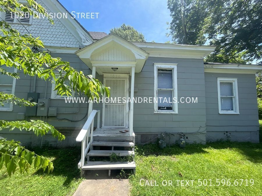 Primary Photo - 1020 Division St