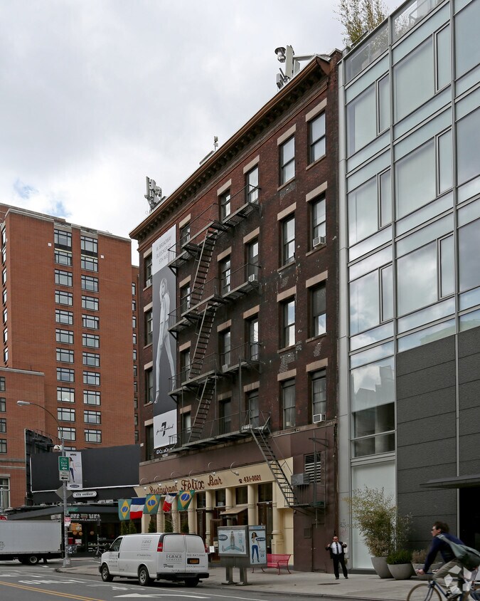 Building Photo - 50 Grand St