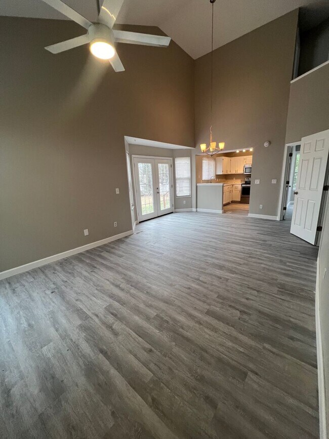 Foto del edificio - 716 Liberty Village Dr