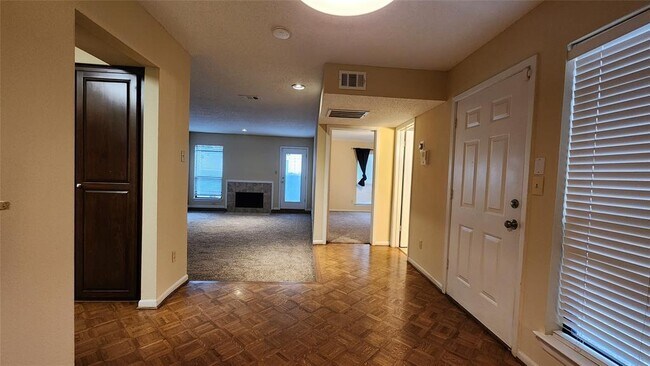 Foto del edificio - 2277 S Kirkwood Rd