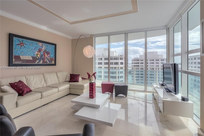 Foto del edificio - 950 Brickell Bay Dr