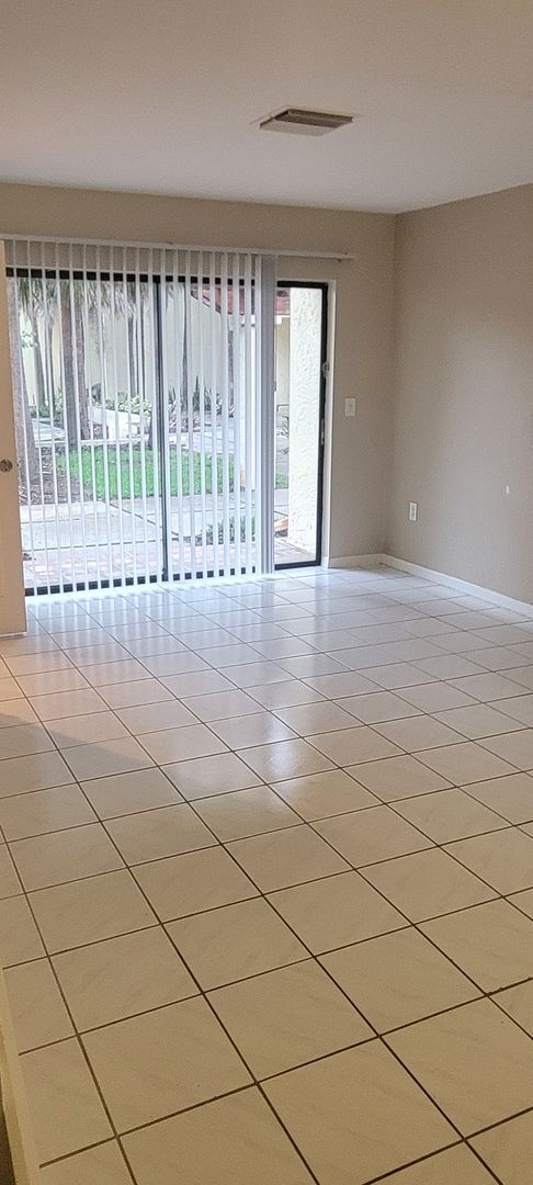 Foto del edificio - Sand Lake Village - 160