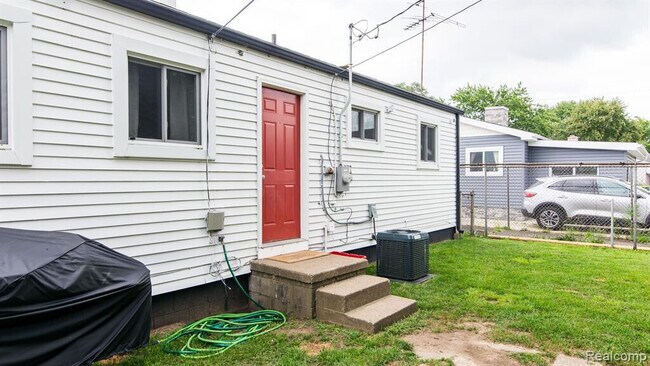 Foto del edificio - 1203 Commonwealth Ave