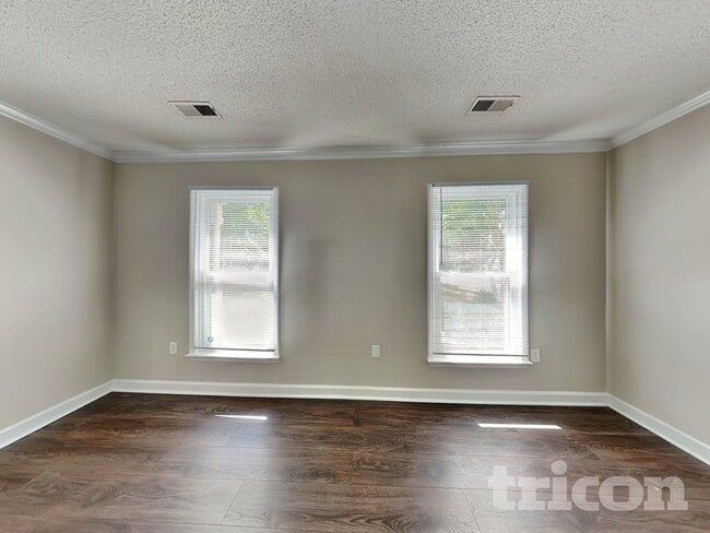 Building Photo - 9708 Kent Village Dr