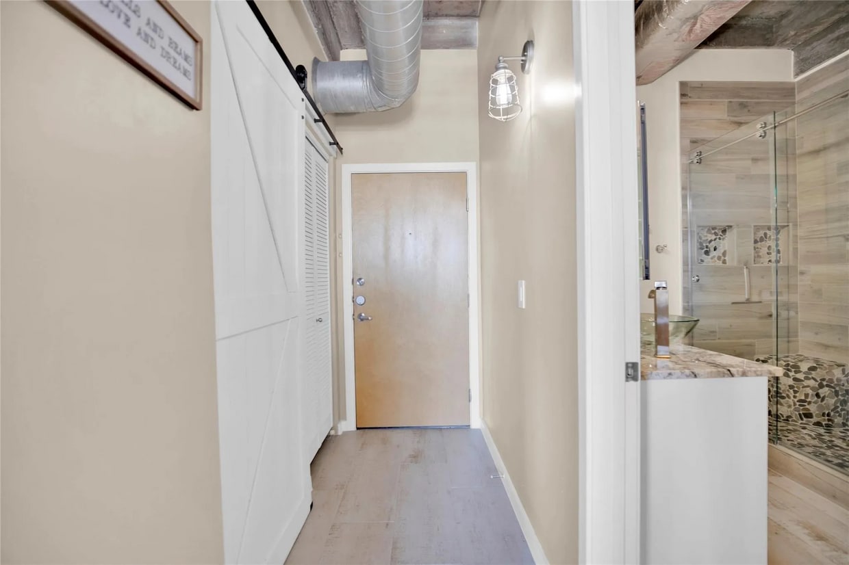 Primary Photo - 221 W Lancaster Ave