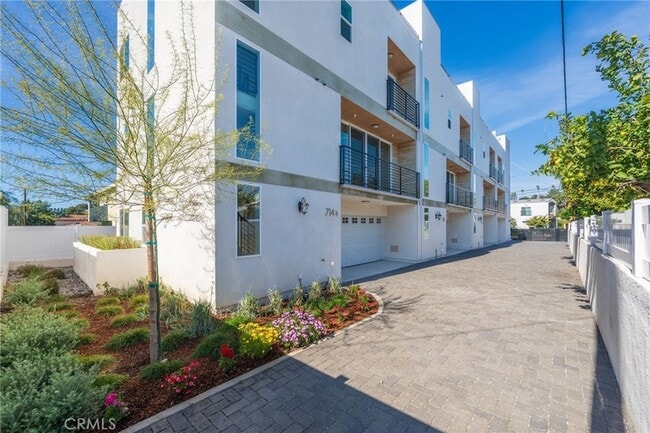 Foto del edificio - 712 Chestnut Ave