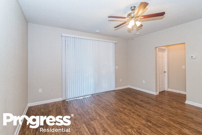 Building Photo - 528 Drysdale Dr