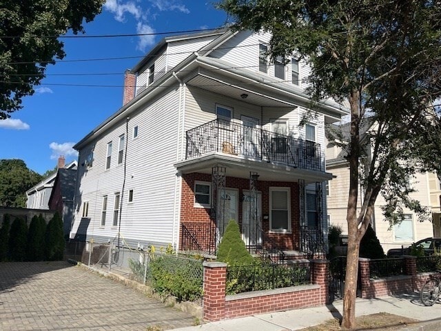 Building Photo - 87 Avon St