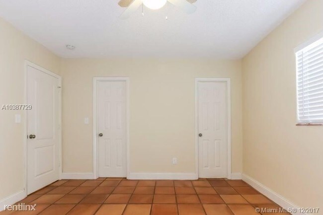 Foto del edificio - 10380 SW 26th St