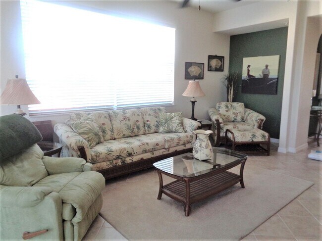 Foto del edificio - Venice Island 3BR/2BA 3rd Floor End Unit C...