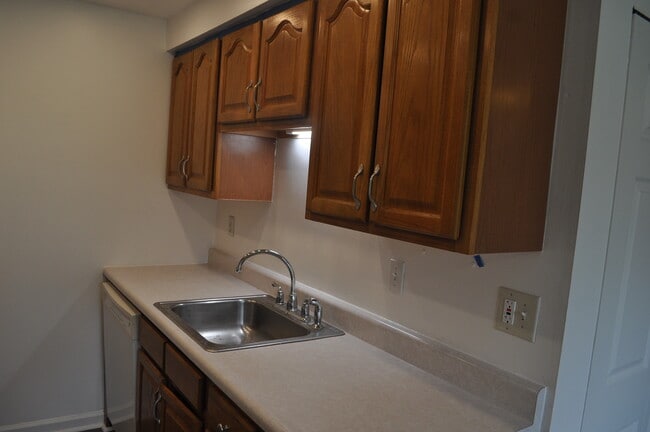 KITCHEN - 567 Pine Line Dr