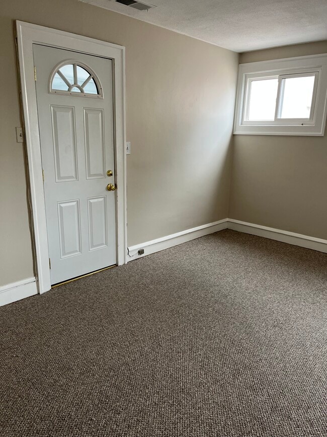 Living room entrance - 784 Farmington Ave