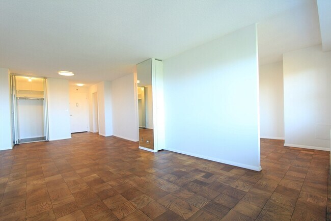 Building Photo - 151 Tremont St