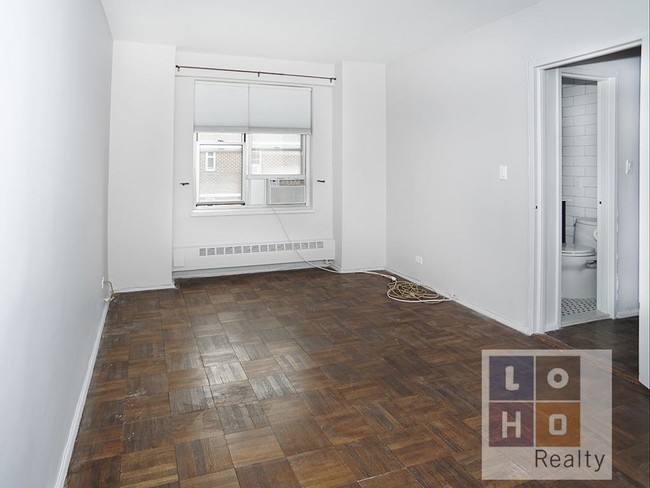 Foto del edificio - 568 GRAND St