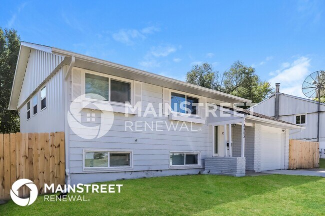 Building Photo - 8403-8491 E 91 St
