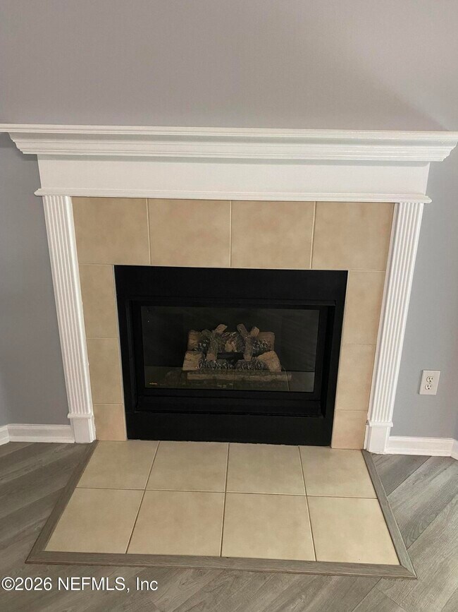 Foto del edificio - 1805 Forest Creek Dr