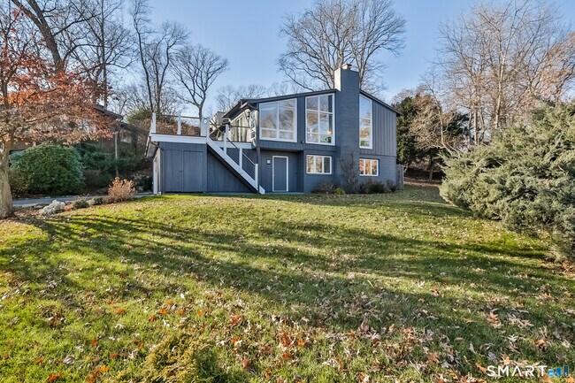 Foto del edificio - 22 Dock Rd